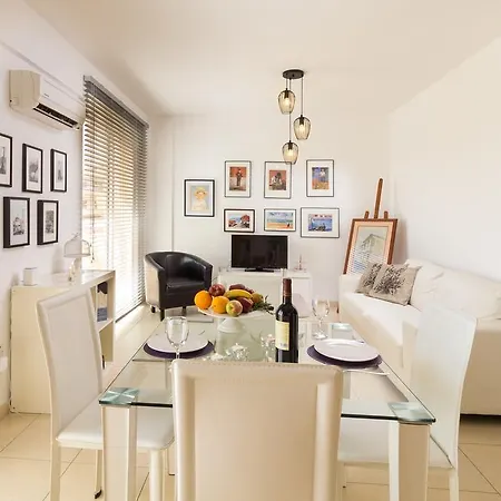 Apartment Elena Court Apt 401